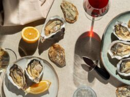 still-life-with-oysters-ready-eat_52683-109097