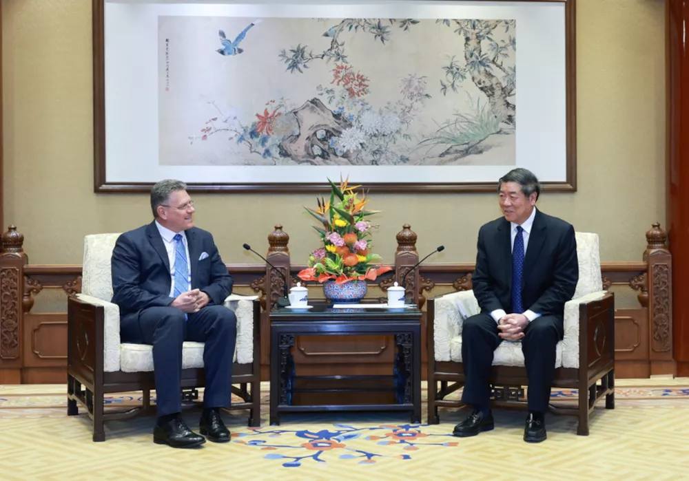 Ευρωπαϊκή «ασπίδα» στον ιατρικό εξοπλισμό – Εκτός δημόσιων συμβάσεων οι κινεζικές εταιρείες