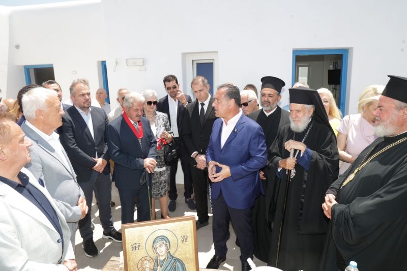 Επίσκεψη του Υπ. Υγείας Αδ. Γεωργιάδη στο Κ.Υ. Μυκόνου για την παράδοση 16 διαμερισμάτων για ιατρονοσηλευτικό προσωπικό
