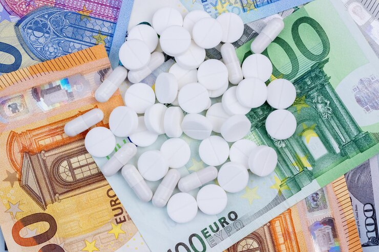 Φόρος-μαμούθ για τις φαρμακευτικές το 2024 – Προειδοποιεί η ΠΕΦ