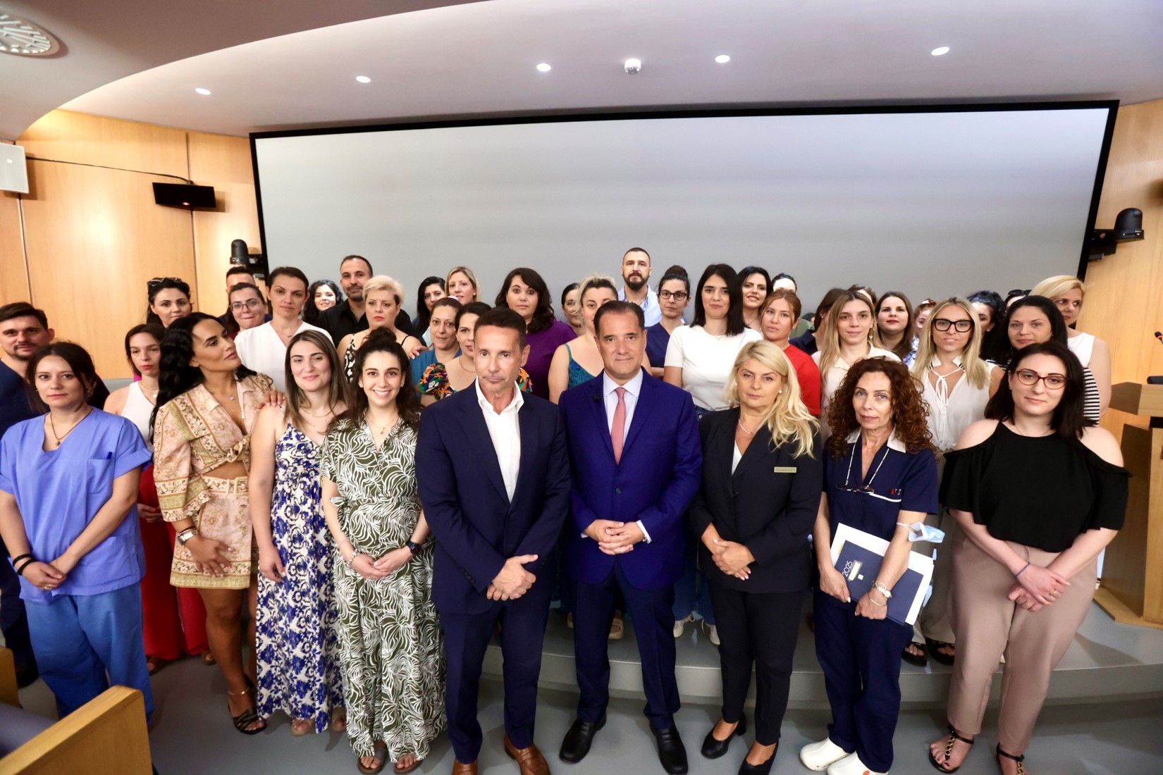 Ενίσχυση του ΕΣΥ: Ορκίστηκαν 49 νέοι νοσηλευτές στον «Ευαγγελισμό»