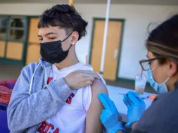 050522-TEEN-VACCINATION-SJM-TEENVAX-AC-CM