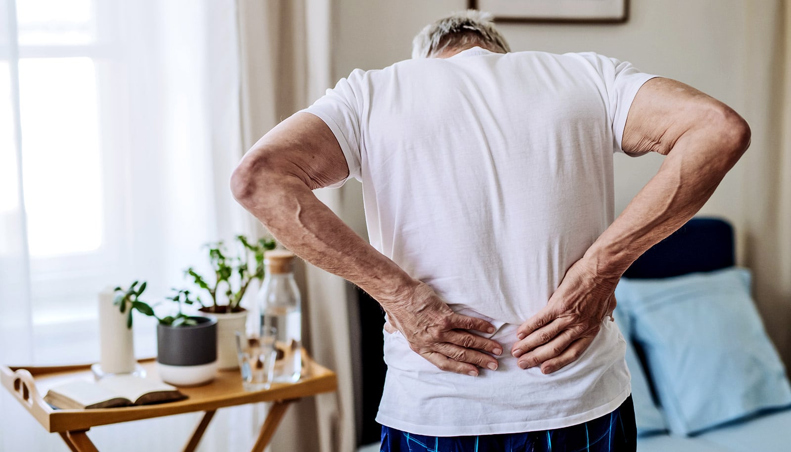 Οστεοπόρωση στους άνδρες: Μια σιωπηλή απειλή που δεν πρέπει να αγνοούμε