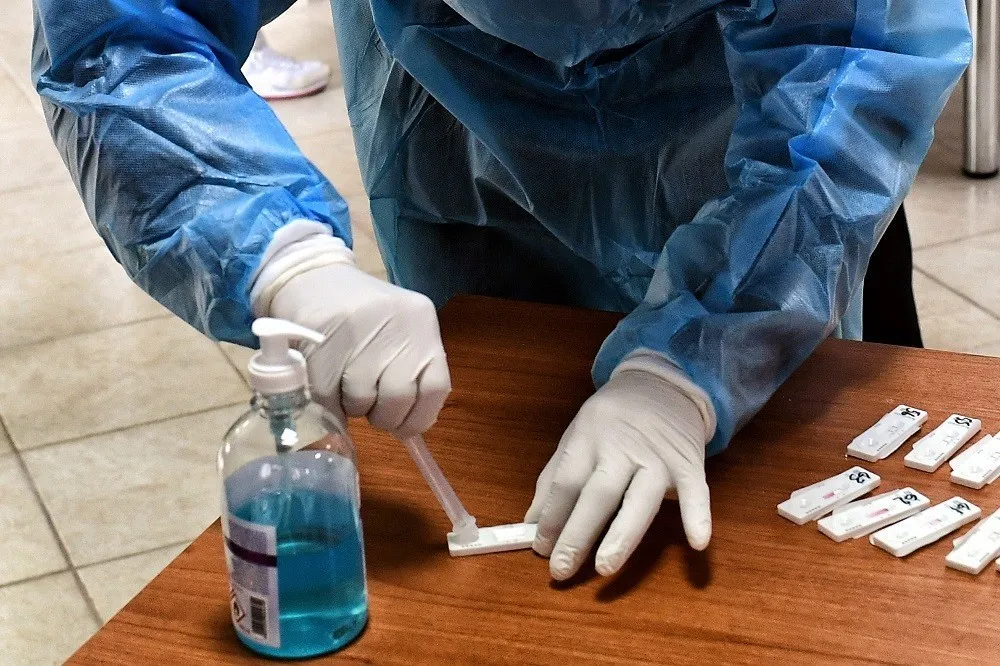 Σταθερή εικόνα για COVID-19, πτώση γρίπης και αύξηση RSV στην κοινότητα