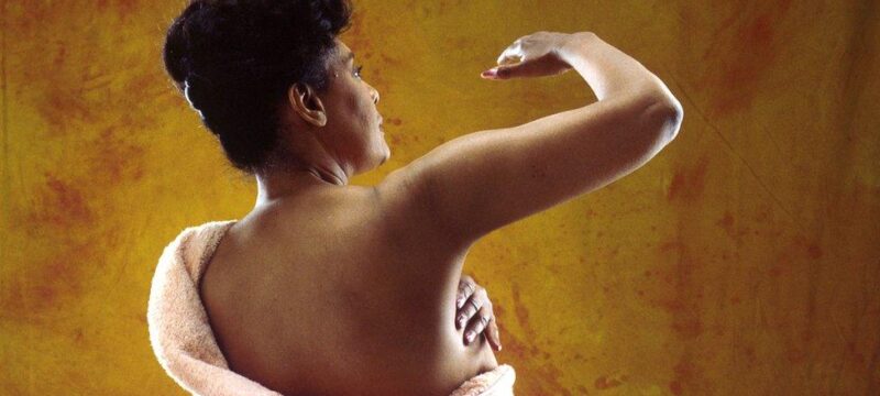 _92451432_c0015437-breast_self-exam-spl