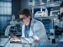 Diverse,Male,And,Female,Medical,Research,Scientists,Work,On,A