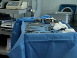 31082177-surgery-bed