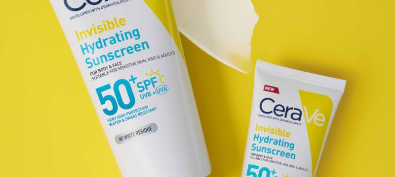 CeraVe_Invisible-Hydrating-Sunscreen-SPF50_ATF_INT_Packshot-With-Texture_3337875945738
