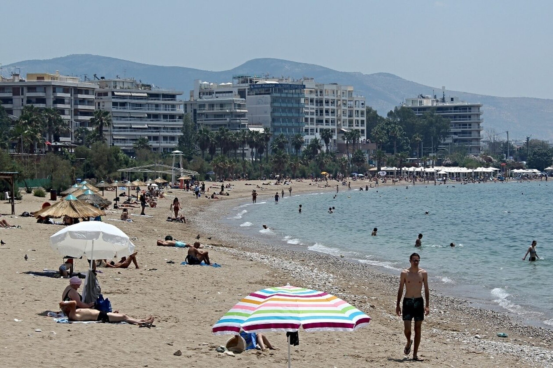 Αττική: Οι παραλίες όπου απαγορεύεται η κολύμβηση για λόγους δημόσιας υγείας