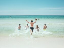 pexels-beach-1836467_1920