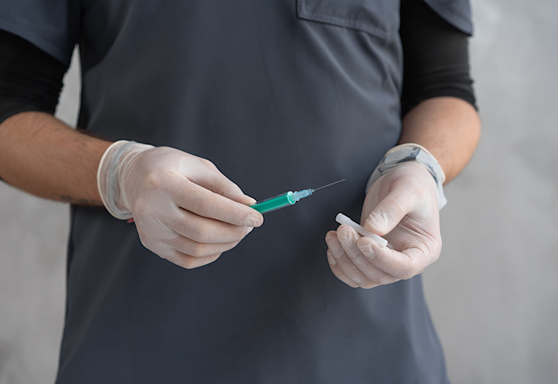 GSK προχωρά σε Phase III με νέο mRNA εμβόλιο για τη γρίπη