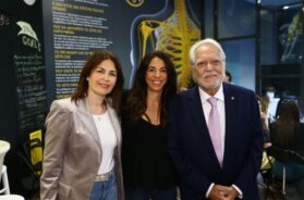 ΑΠΟ ΑΡΙΣΤΕΡΑ – Δρ. Άννα Παπαγεωργίου κα Μυρτώ Μαυρολέων Δρ Γεώργιοσ Χρούσος (002)